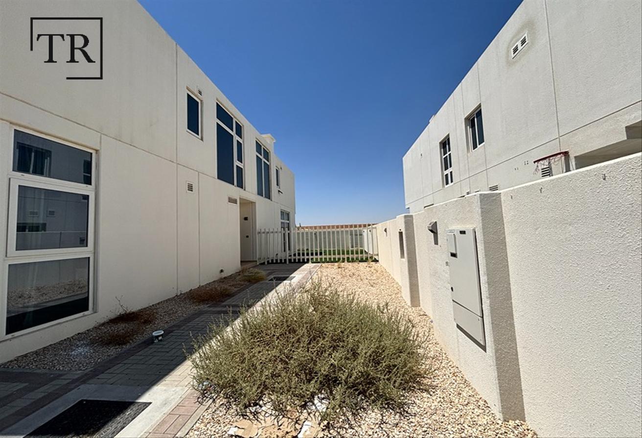 Single Row | Price Negotiable | Peaceful Community photo 8
