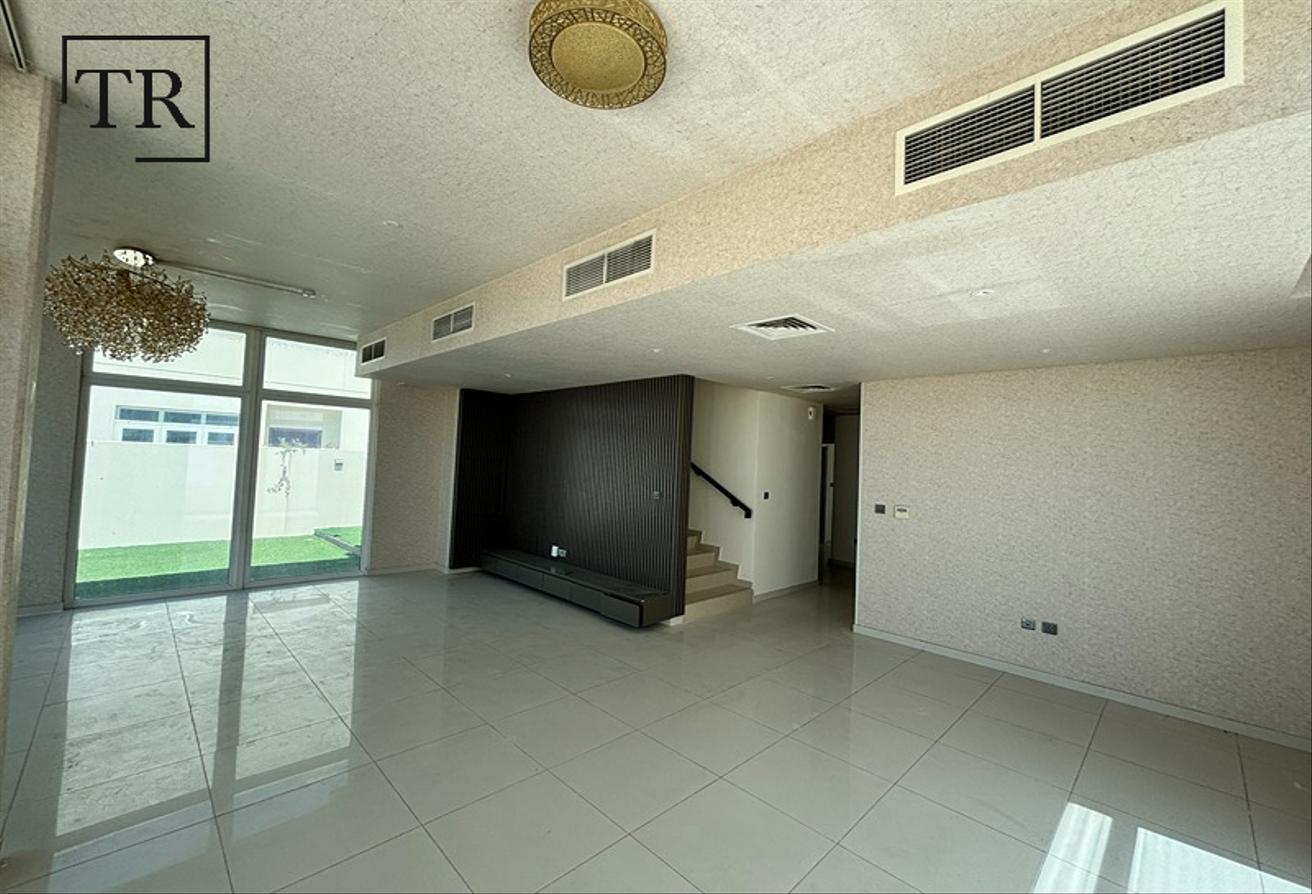 Single Row | Price Negotiable | Peaceful Community photo 12