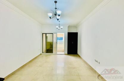 Apartment - 1 Bedroom - 2 Bathrooms for rent in Muwaileh 29 Building - Muwaileh - Sharjah