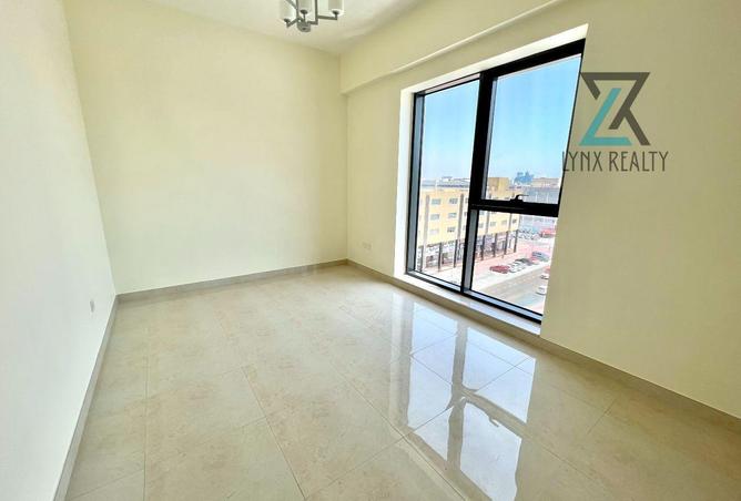 78190180 - Property Image 3