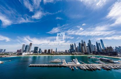 Apartment - 2 Bedrooms - 2 Bathrooms for rent in Palace Beach Residence Tower 2 - Palace Beach Residence - EMAAR Beachfront - Dubai Harbour - Dubai