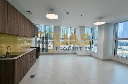 Apartment - Studio - 1 for rent in DXB Tower - Sheikh Zayed Road - Dubai Apartment - Studio - 1 for rent in DXB Tower - Sheikh Zayed Road - Dubai