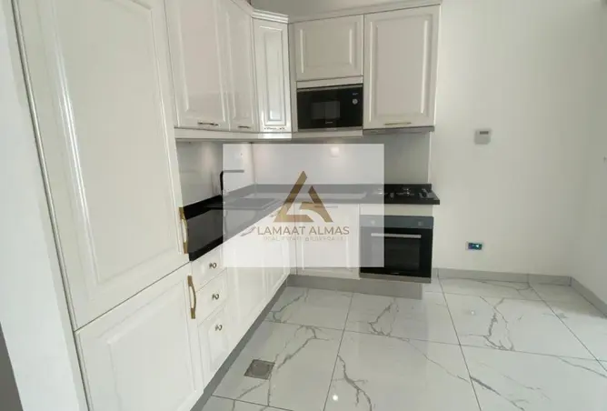 135608980 - Property Image 3