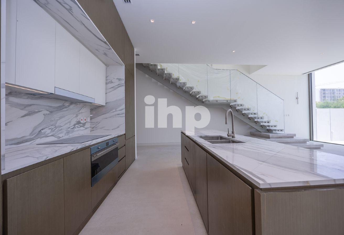 Single row | Spacious | Brand new | G+1 photo 6
