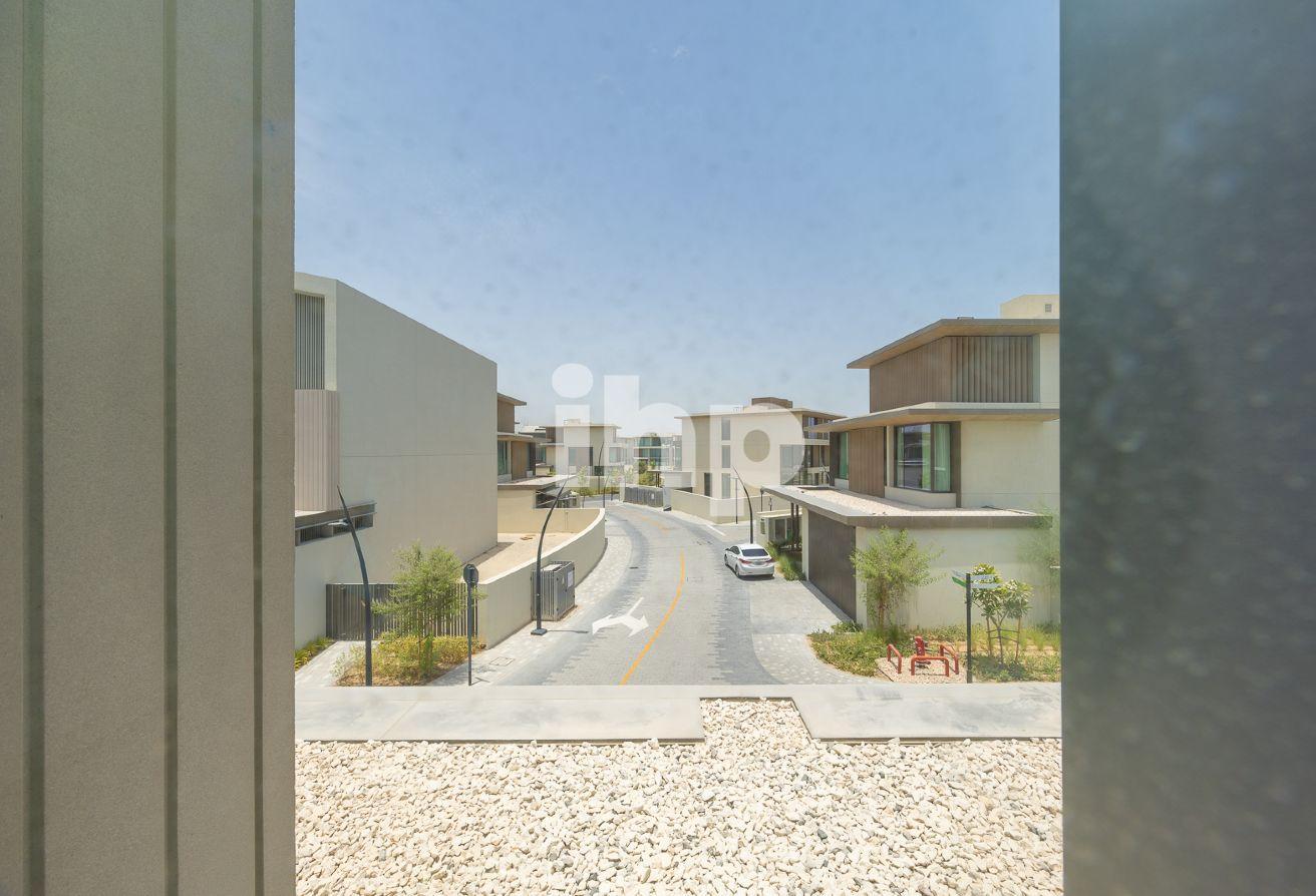 Single row | Spacious | Brand new | G+1 photo 25