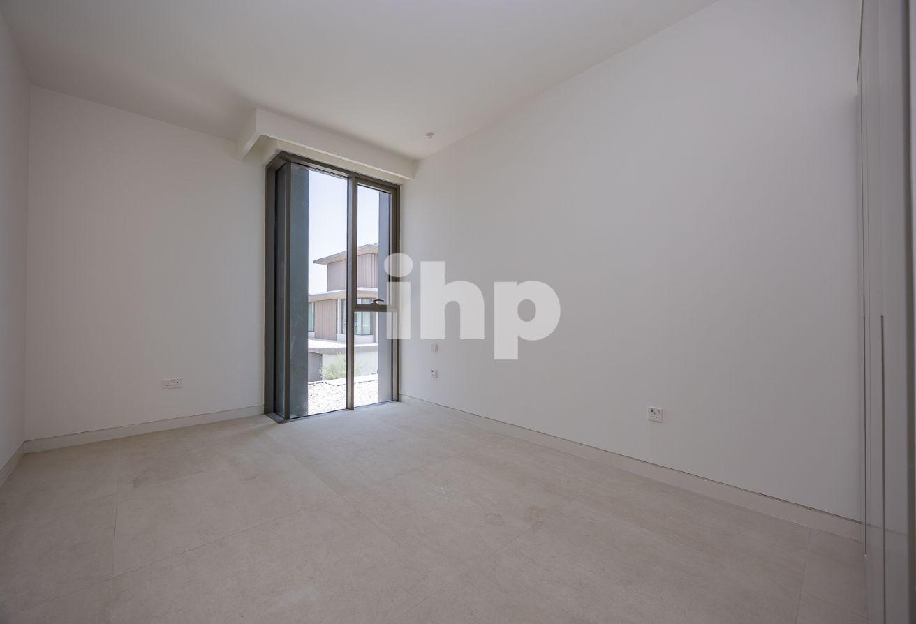 Single row | Spacious | Brand new | G+1 photo 13