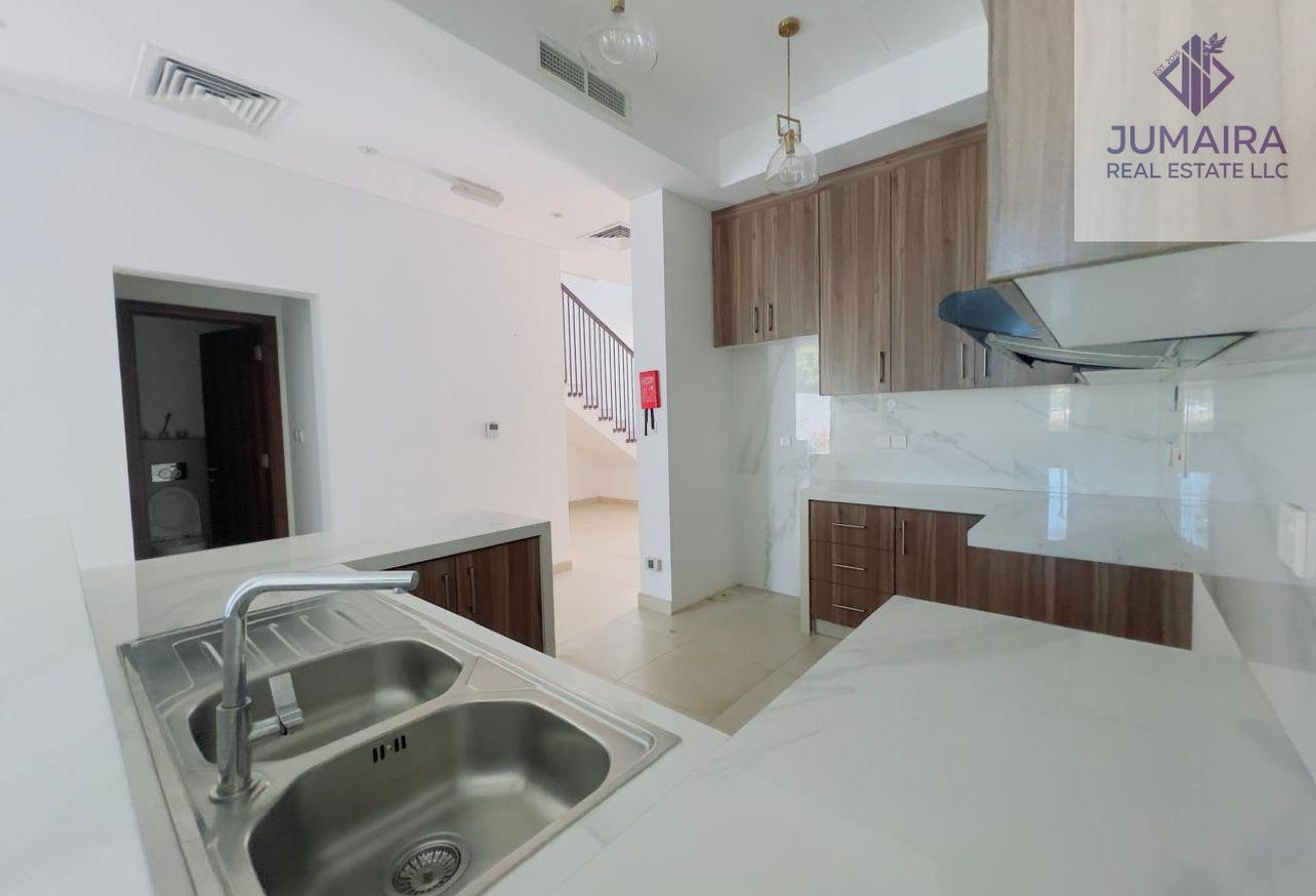 Sun-Filled Well Maintain 2BR TH/Maid RM/Marbella 1