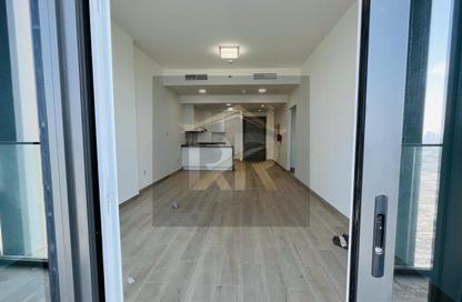 Apartment - 1 - 2 for rent in BLOOM TOWERS A - Bloom Towers - District 10 - Jumeirah Village Circle - Dubai