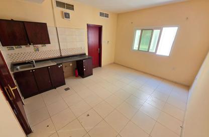 Apartment - Studio - 1 for rent in Fire Station Road - Muwaileh - Sharjah