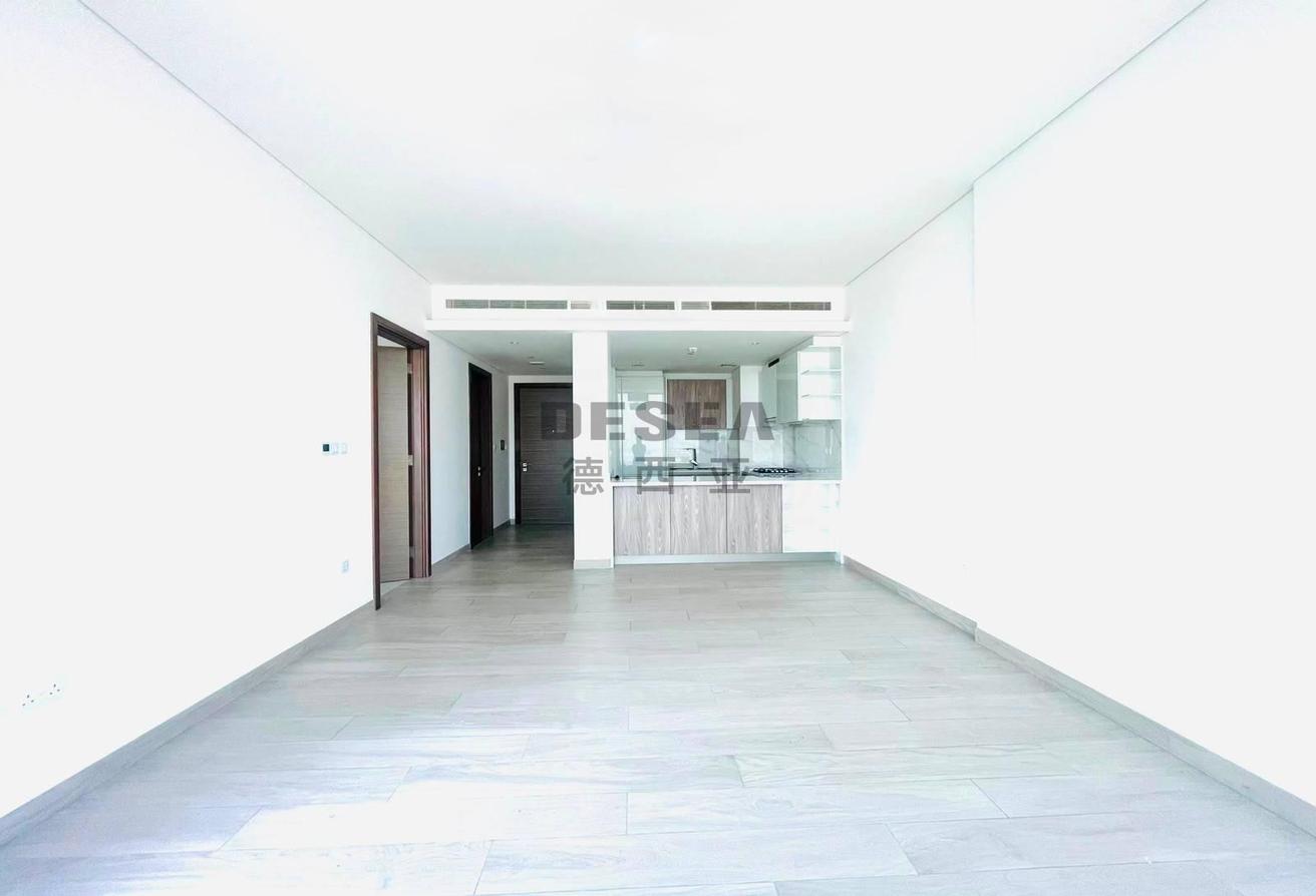 Creek & Downtown View | Modern Layout | Vacant photo 4