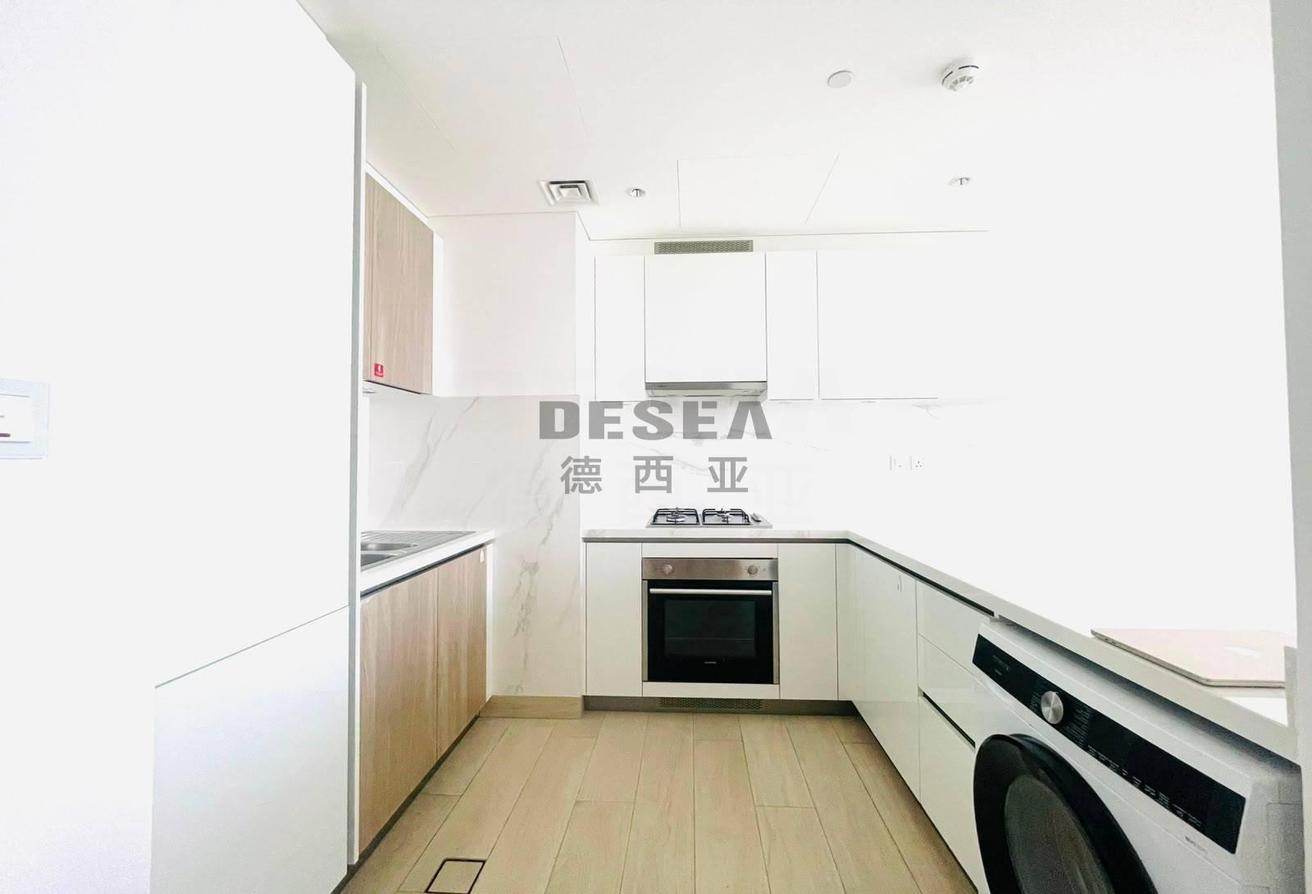 Creek & Downtown View | Modern Layout | Vacant photo 8