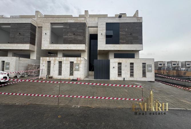 102836115 - Property Image 3