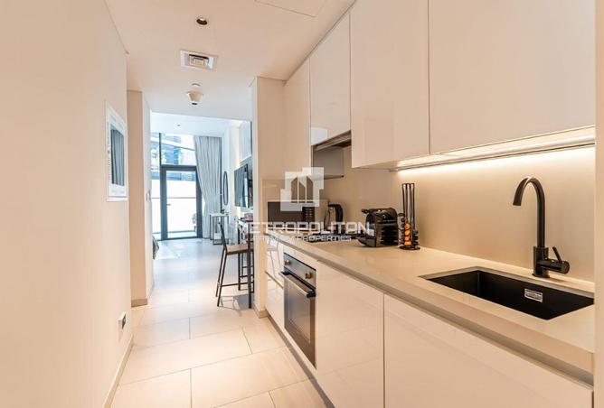 Furnished | High Floor | Canal View| Ready To Move photo 3