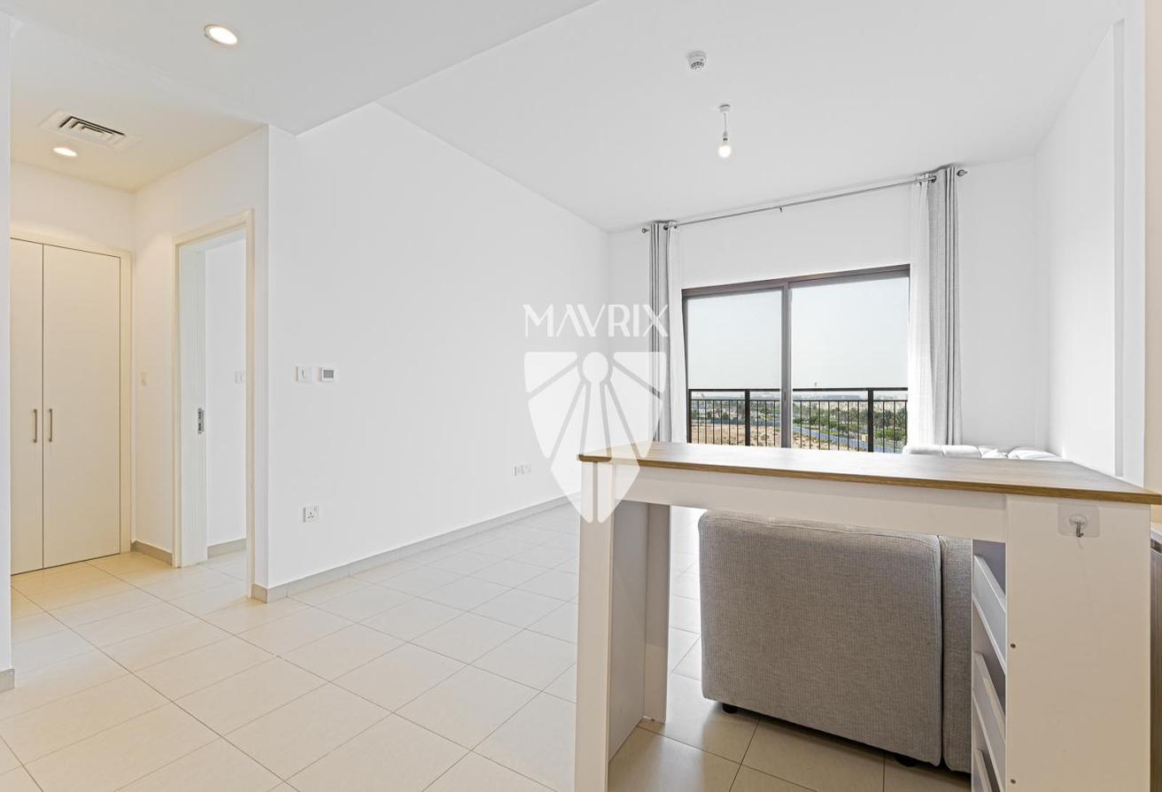 Chiller Free | Ready to Move In | Golf Park View photo 7