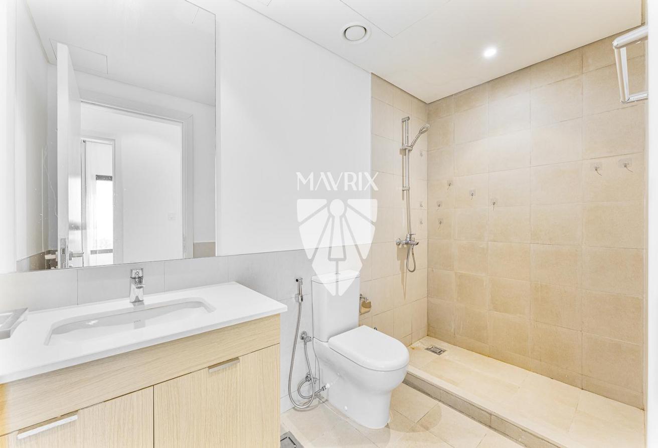 Chiller Free | Ready to Move In | Golf Park View photo 15