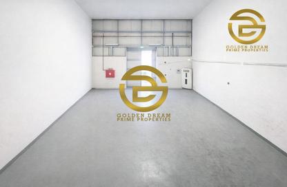 مستودع - استوديو - 1 للايجار في RAS - أم الرمول - دبي
