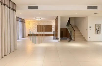 Villa - 4 Bedrooms - 6 Bathrooms for rent in West Yas - Yas Island - Abu Dhabi Villa - 4 Bedrooms - 6 Bathrooms for rent in West Yas - Yas Island - Abu Dhabi