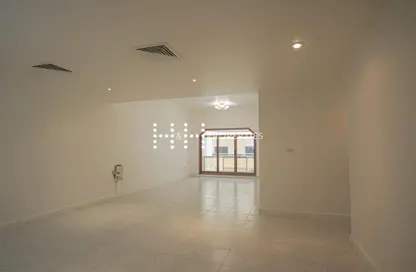 شقة - غرفة نوم - 2 حمامات للايجار في بناية الباهة - منخول - بر دبي - دبي