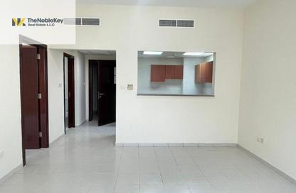 Apartment - 1 Bedroom - 2 Bathrooms for rent in Building Z02 - England Cluster - International City - Dubai