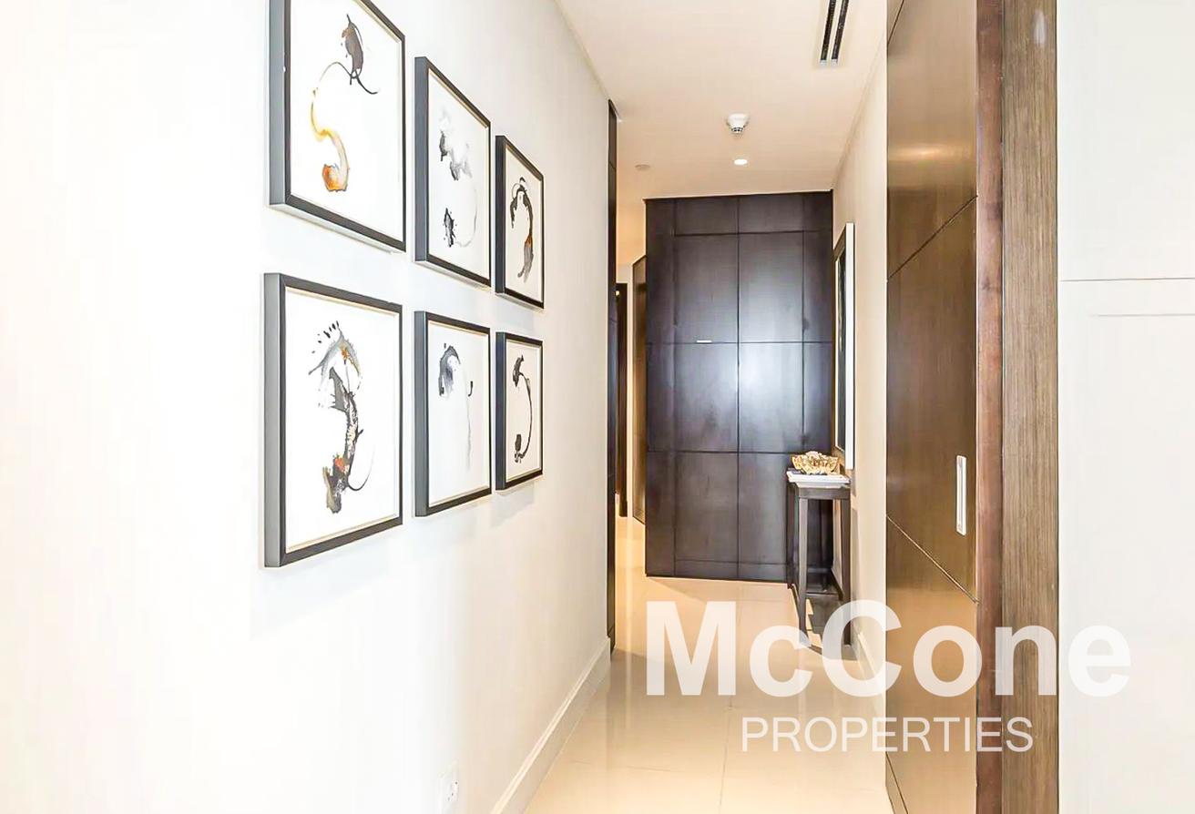 Vacant Now | Furnished | Burj Khalifa View photo 6