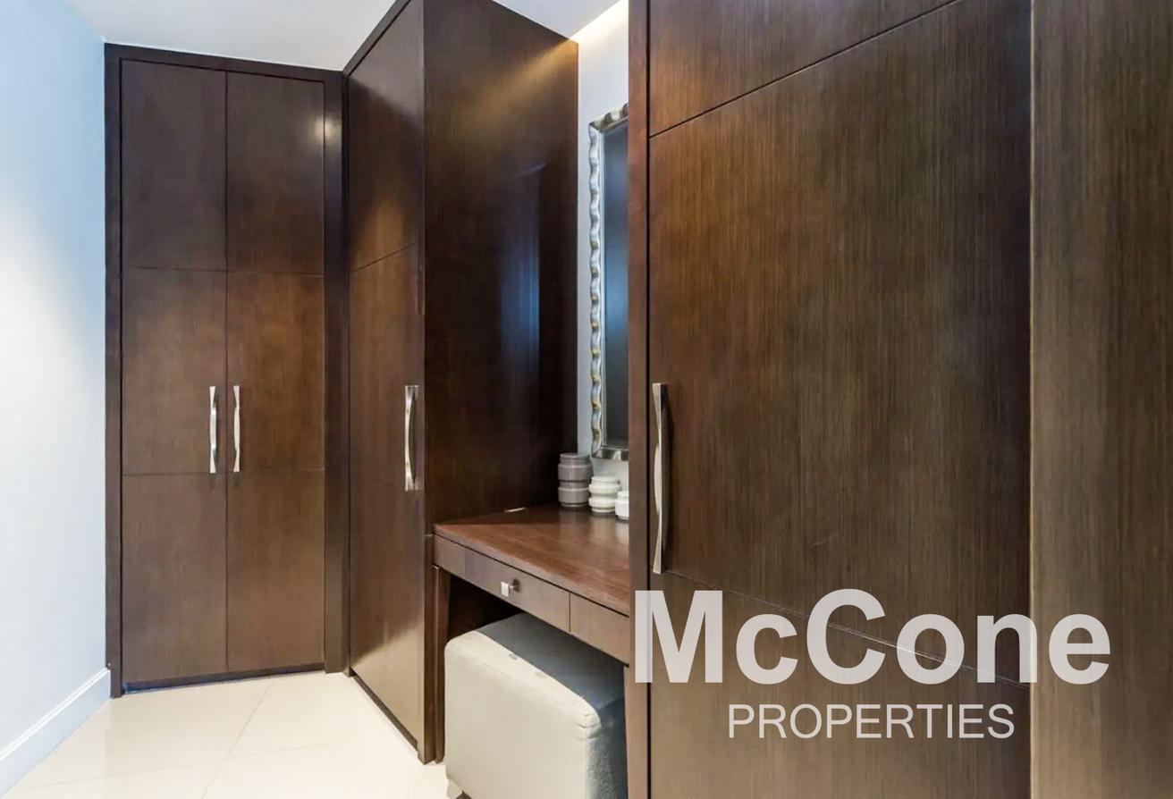 Vacant Now | Furnished | Burj Khalifa View photo 12