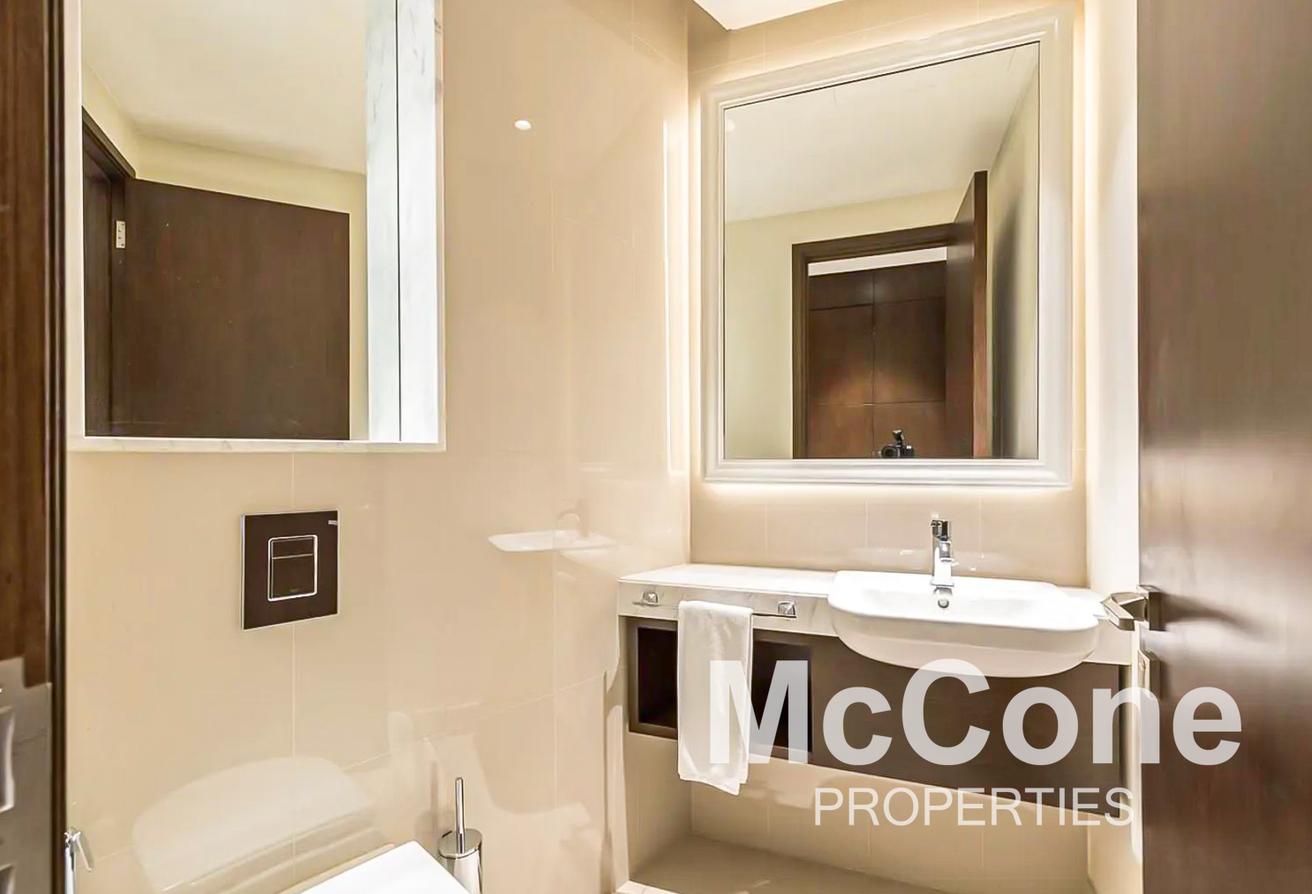 Vacant Now | Furnished | Burj Khalifa View photo 16