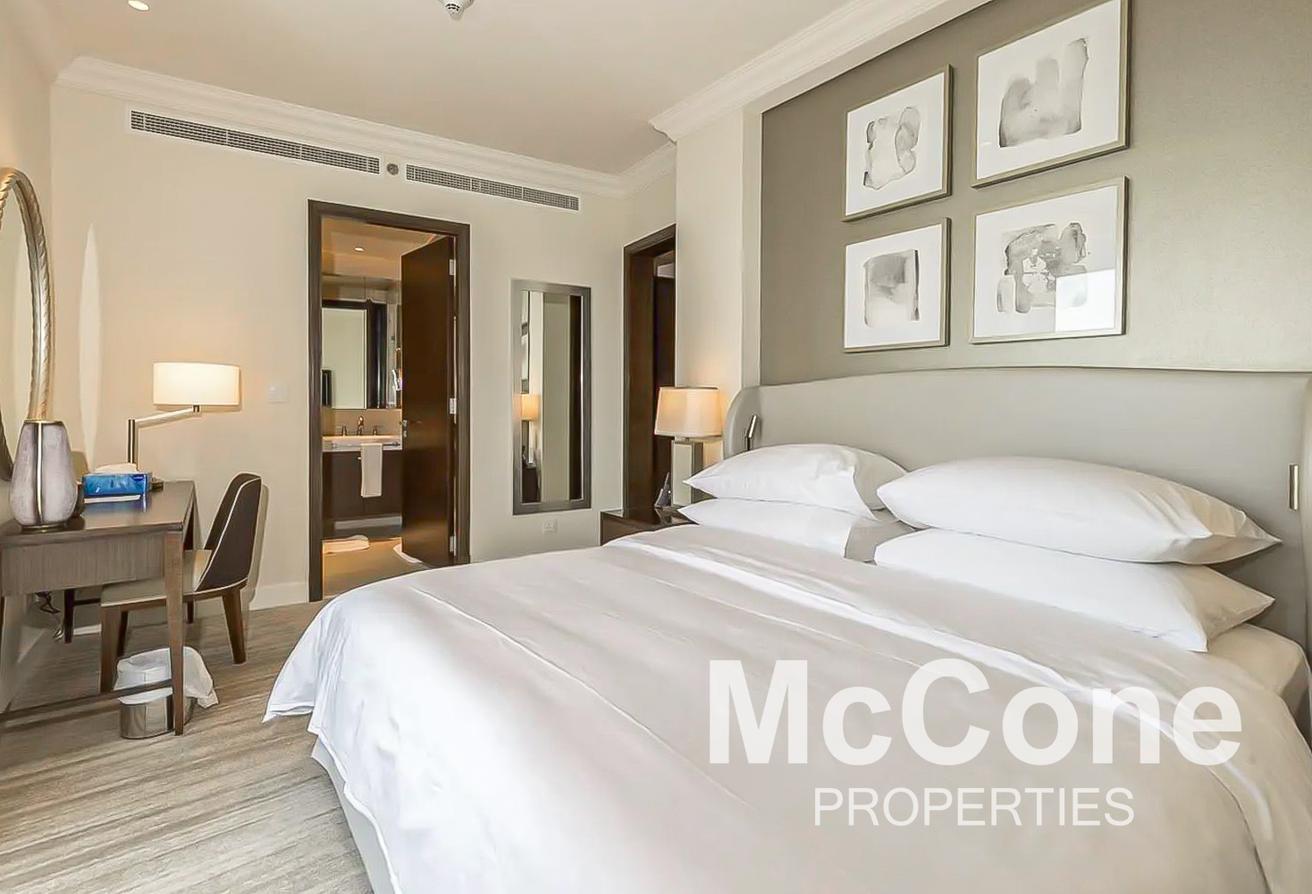 Vacant Now | Furnished | Burj Khalifa View photo 9