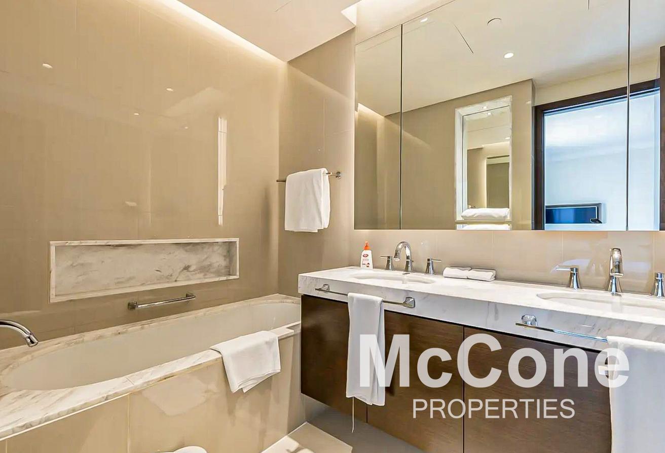 Vacant Now | Furnished | Burj Khalifa View photo 15