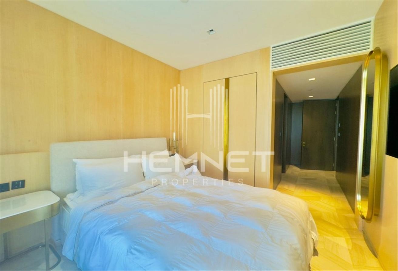 Luxurious Unit | Fully Furnished and Upgraded photo 8