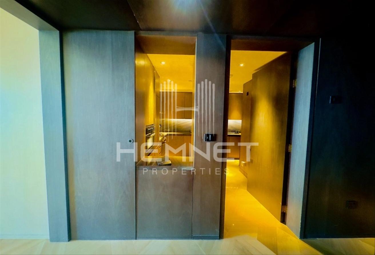 Luxurious Unit | Fully Furnished and Upgraded photo 26