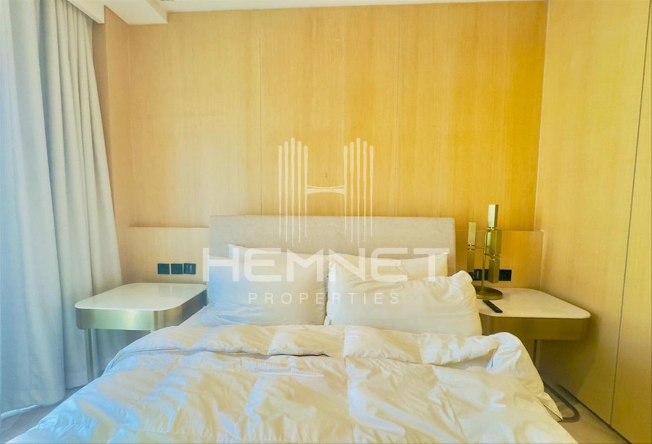 Luxurious Unit | Fully Furnished and Upgraded photo 17