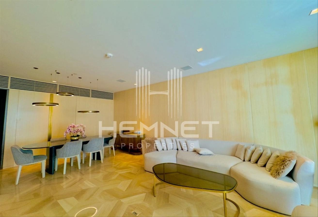Luxurious Unit | Fully Furnished and Upgraded photo 14