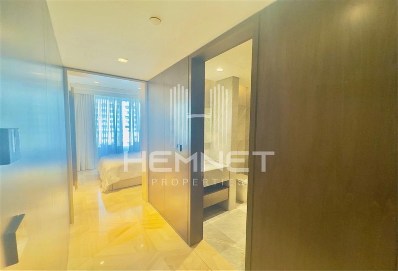 Luxurious Unit | Fully Furnished and Upgraded photo 12