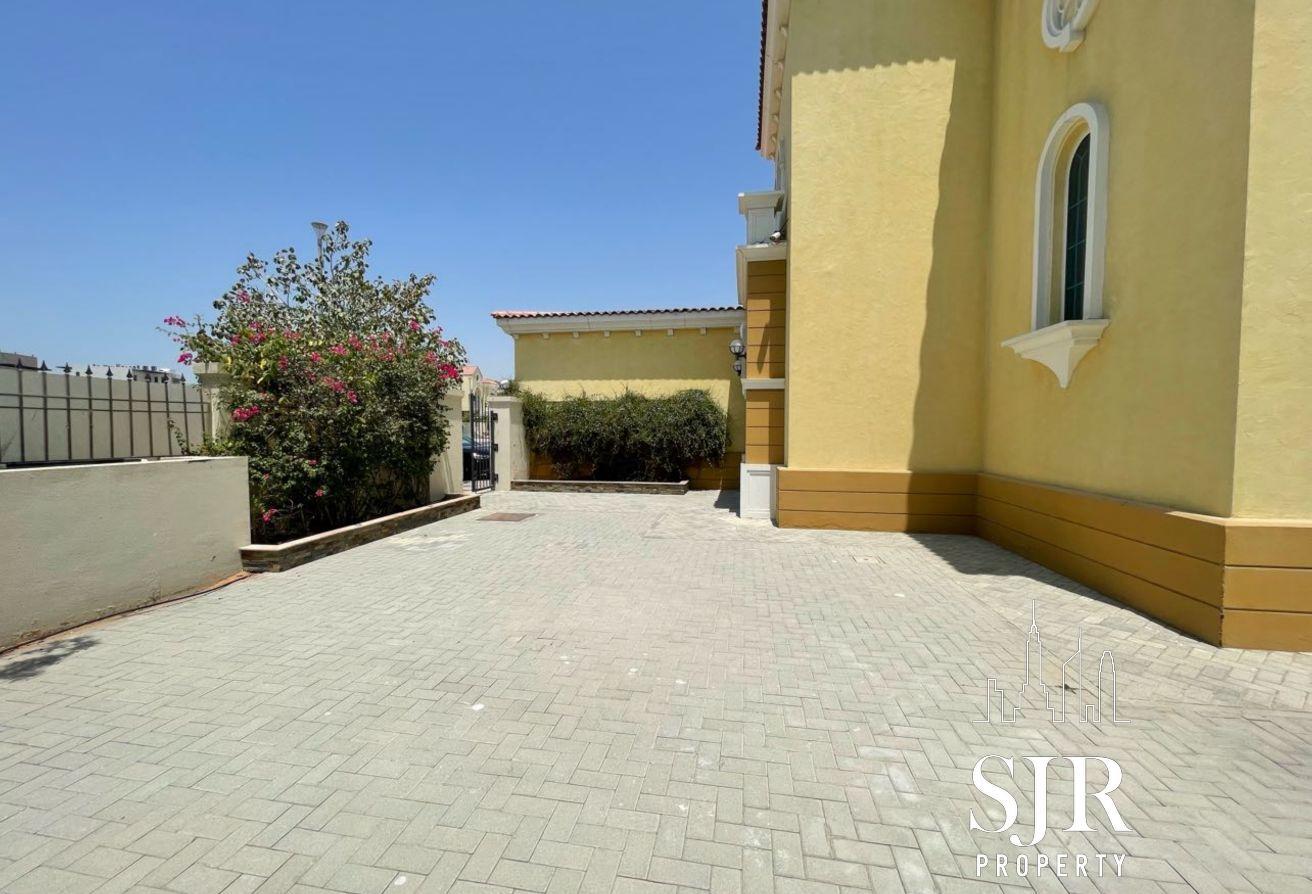 Large Plot | Quite Area | Vacant Now photo 14