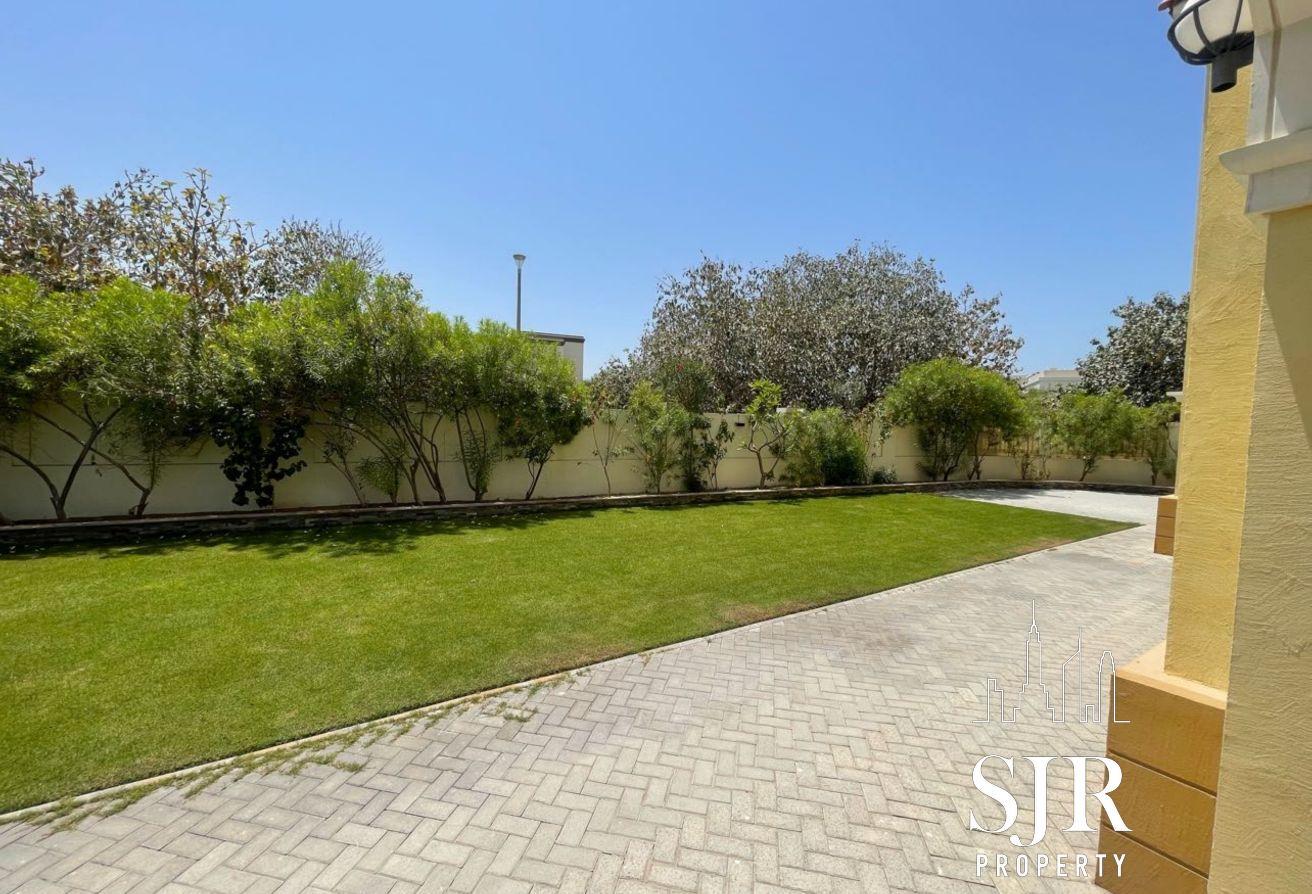 Large Plot | Quite Area | Vacant Now photo 10