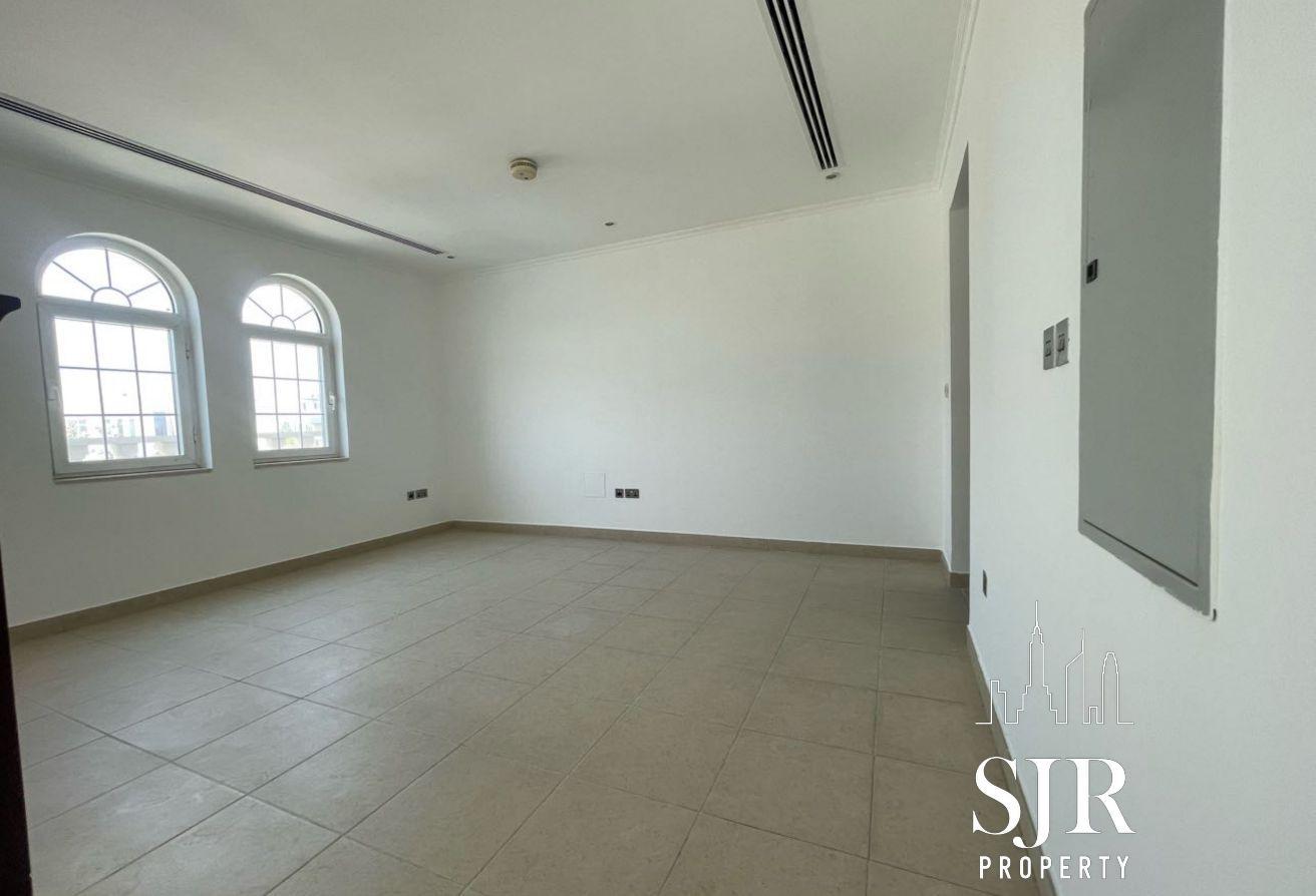 Large Plot | Quite Area | Vacant Now photo 4