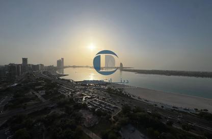 شقة - 3 غرف نوم - 4 حمامات للايجار في وايف تاور - شارع الكورنيش - أبوظبي