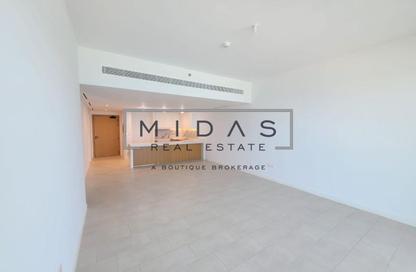 Apartment - 2 - 3 for rent in La Vie - Jumeirah Beach Residence - Dubai