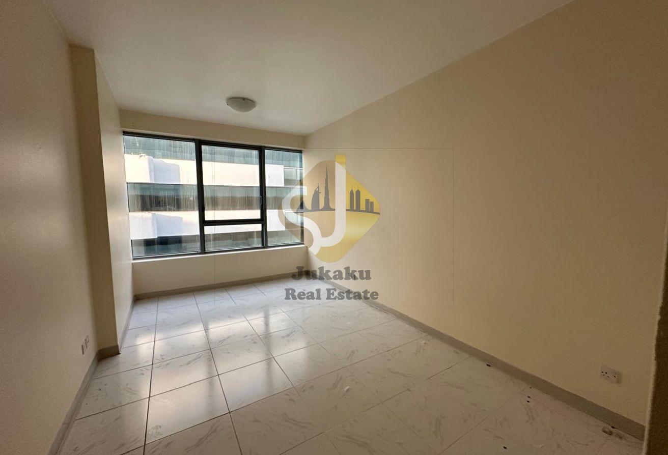 SPACIOUS 2 BHK FAMILY ONLY BURDUBAI photo 7