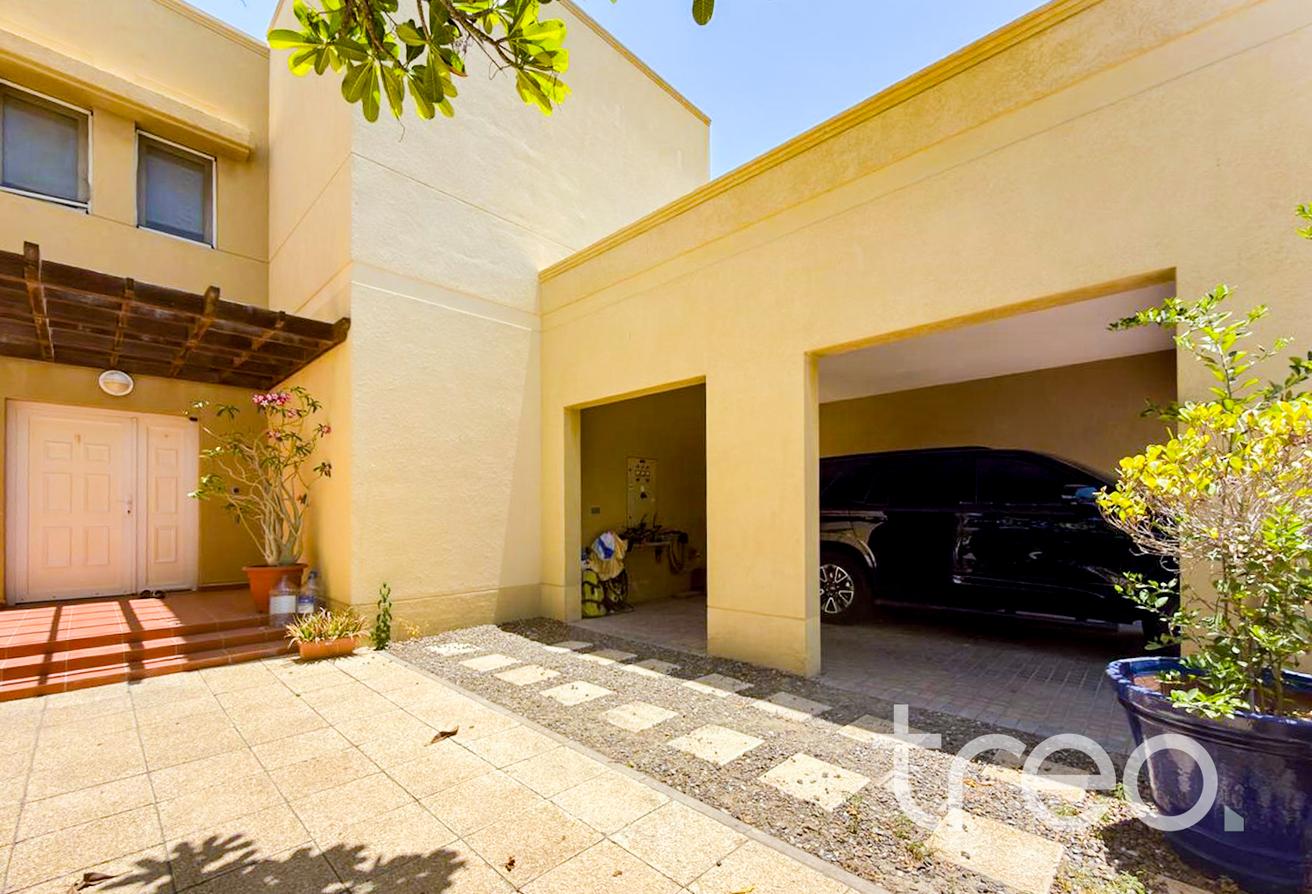 Large private garden |Great Location| Unfurnished photo 7
