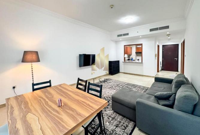 Furnished | Spacious | Near Tram Station photo 3