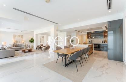 Villa - 4 - 4 for rent in District 8 - Jumeirah Park - Dubai