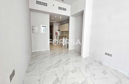 Apartment - Studio - 1 Bathroom for rent in Millennium Binghatti Residences - Business Bay - Dubai