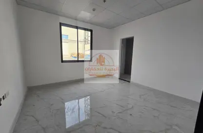 مستودع - استوديو - 1 حمام للايجار في أم الثعوب - أم القيوين