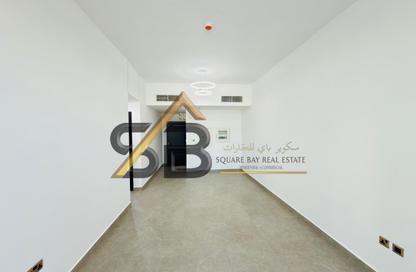 Apartment - 2 - 3 for rent in Iltemas Residence - Jumeirah Garden City - Al Satwa - Dubai