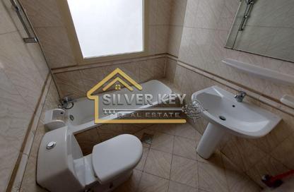 Apartment - 2 Bedrooms - 2 Bathrooms for rent in Abu Shagara building - Abu shagara - Sharjah