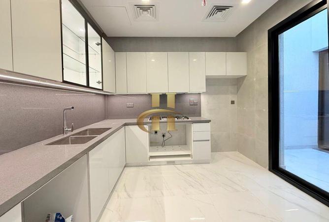 77797800 - Property Image 2