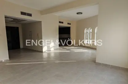 Apartment - 2 Bedrooms - 4 Bathrooms for sale in Building 158 - Contemporary Cluster - Discovery Gardens - Dubai
