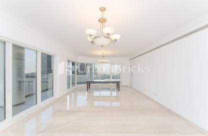 Apartment - 3 - 4 for rent in Ghaya Residence - Sheikh Zayed Road - Dubai