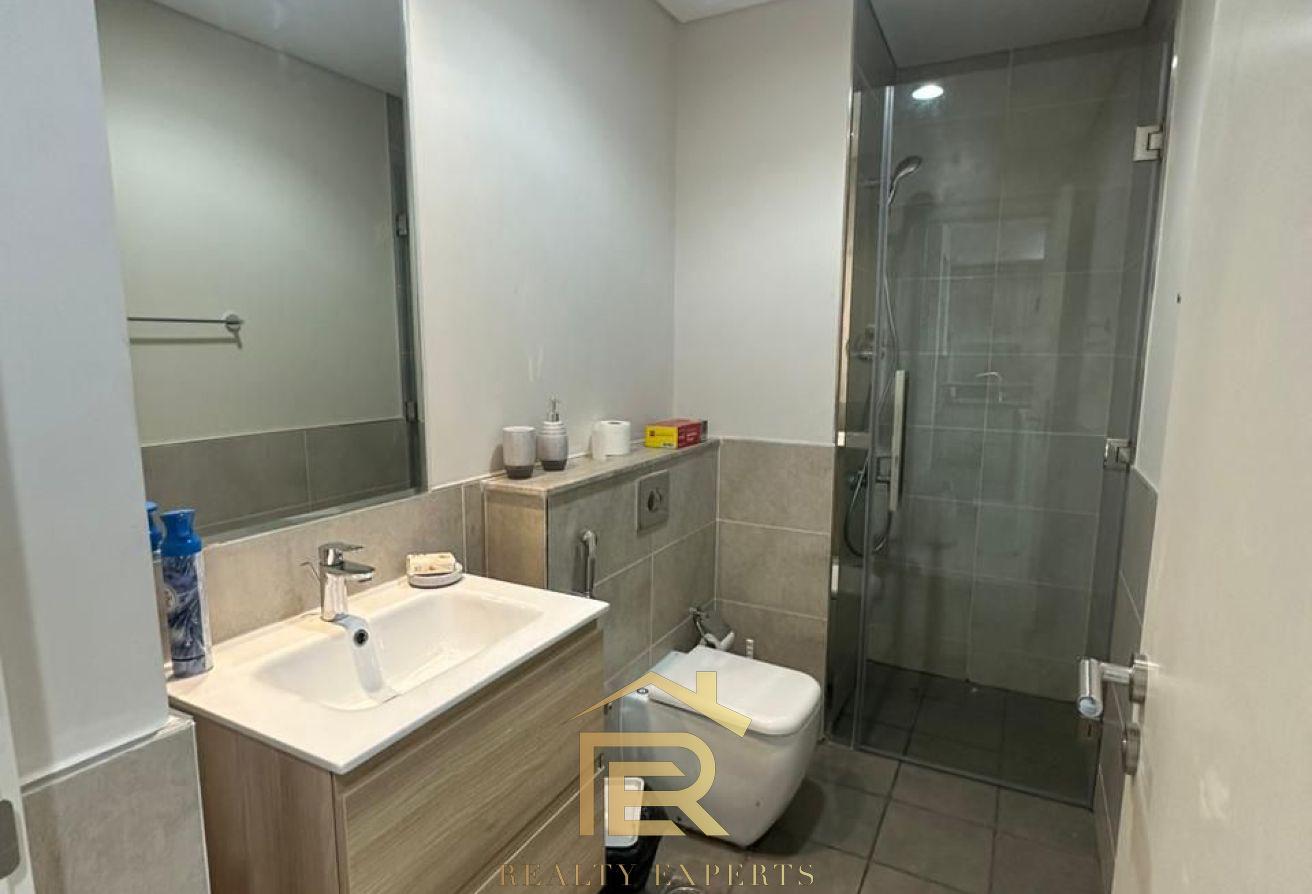 Furnished 1BR Apartment | Golf Views photo 8